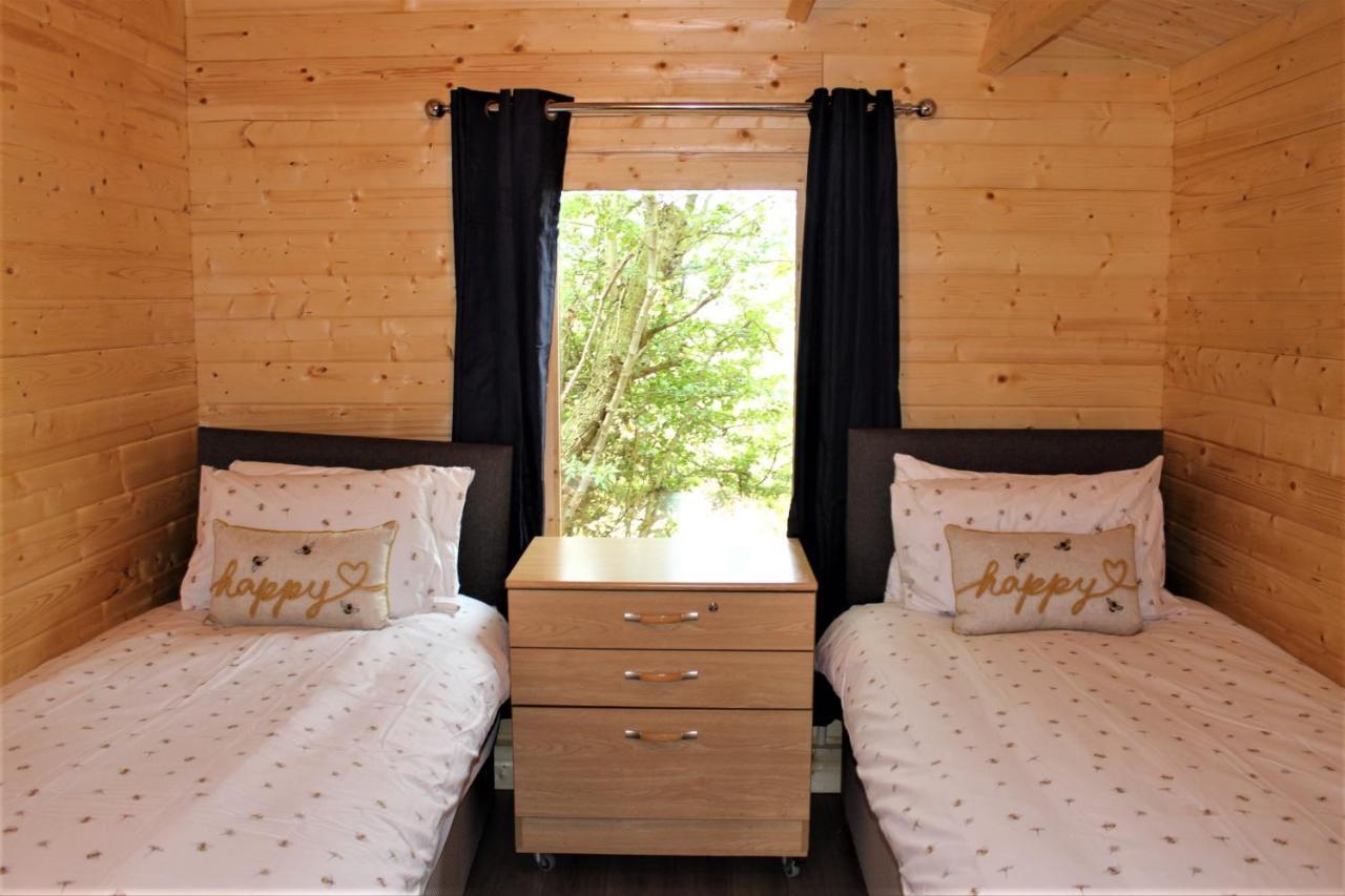 Stunning 5-Bed Cabin In Ashton Under Hill إيفيشام المظهر الخارجي الصورة